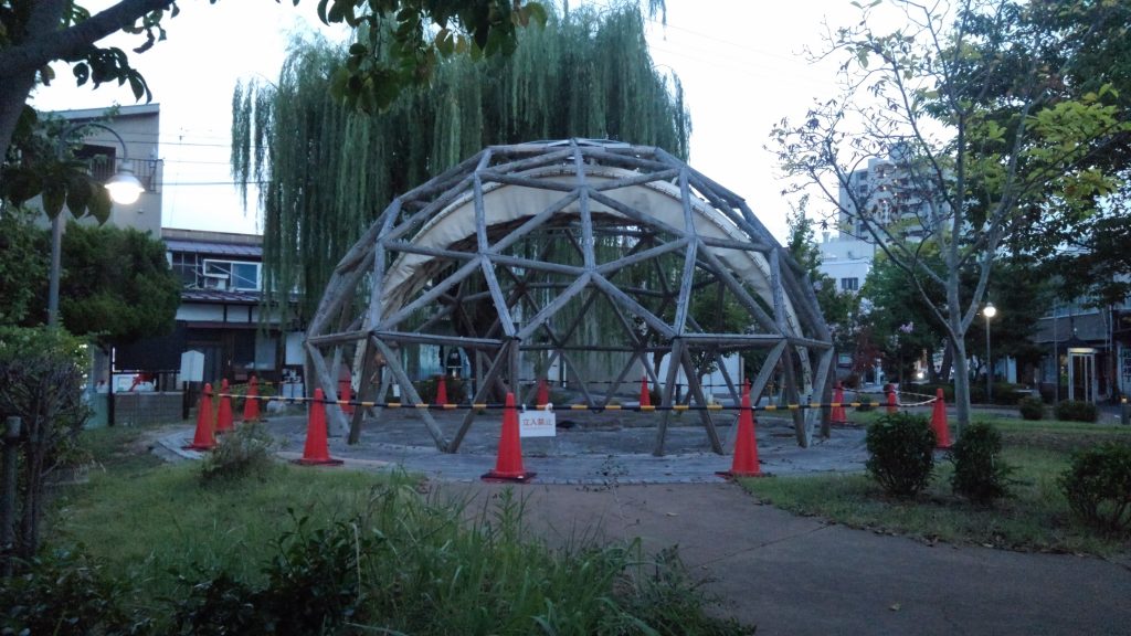 現在の木製ドーム